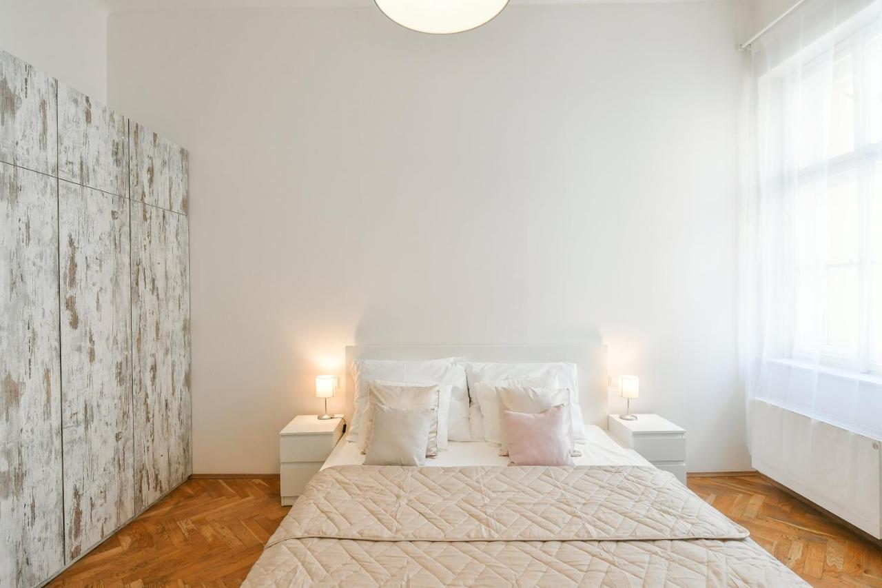 Klimentska 52 Residence Прага Экстерьер фото