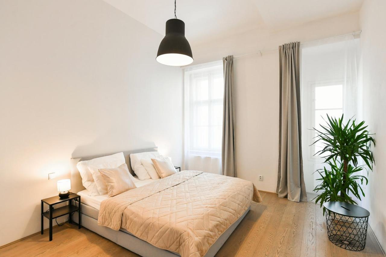 Klimentska 52 Residence Прага Экстерьер фото